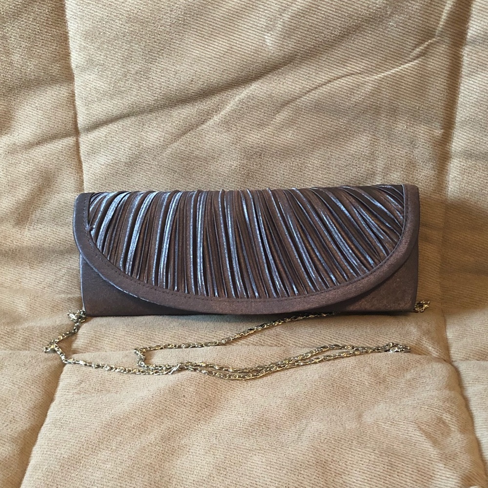 Bijoux Turner silver metallic clutch bag